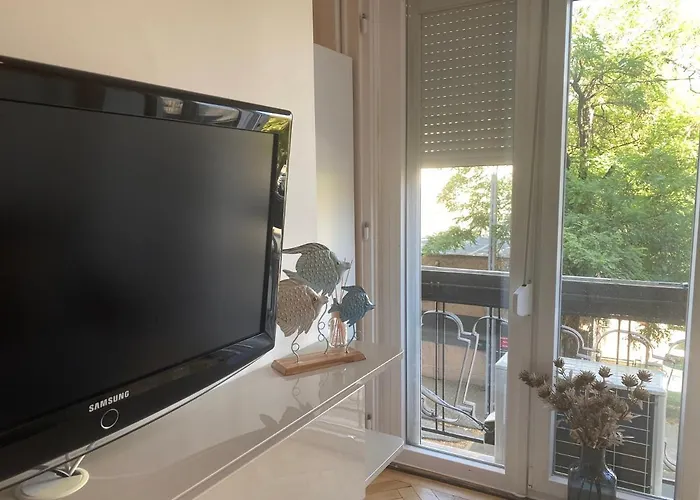 Blue Port Apartment In Ujlipotvaros With Free Parking